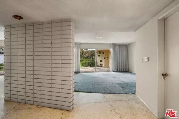 Los Angeles, CA 90056,6619 S Bedford AVE