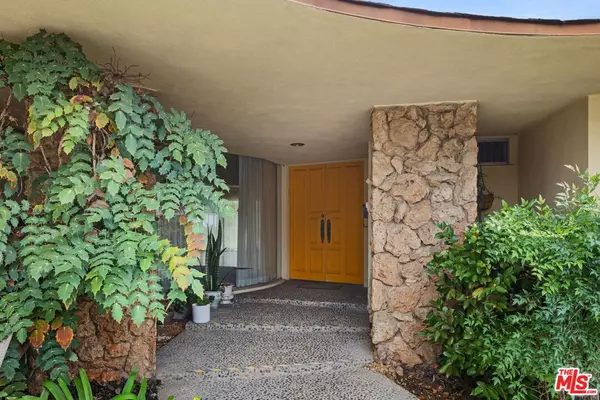 Los Angeles, CA 90056,6619 S Bedford AVE