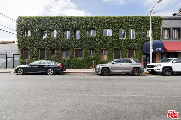 Los Angeles, CA 90038,6768 Lexington AVE #10