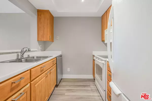 Pacific Palisades, CA 90272,501 Palisades DR #110