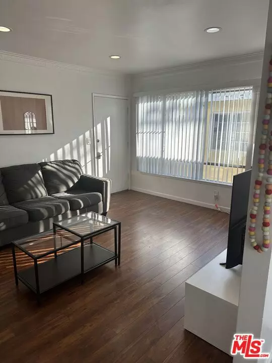 Los Angeles, CA 90035,1441 S Hayworth AVE #8