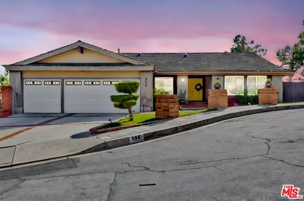 906 Whitehaven TER, Glendale, CA 91207