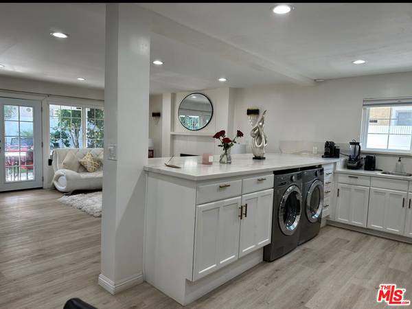 Winnetka, CA 91306,19700 Blythe ST