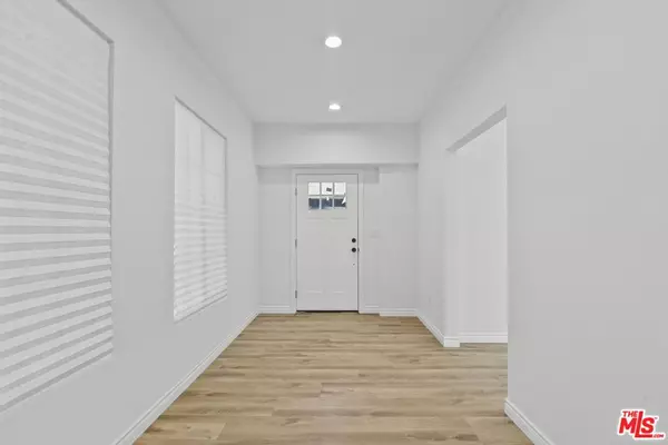 Los Angeles, CA 90018,3666 2nd AVE