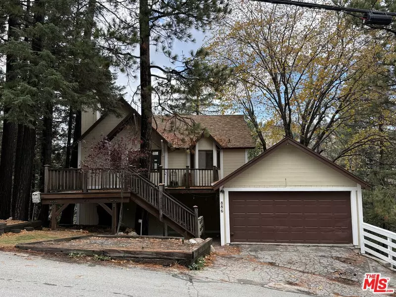 886 Sandalwood DR, Lake Arrowhead, CA 92352