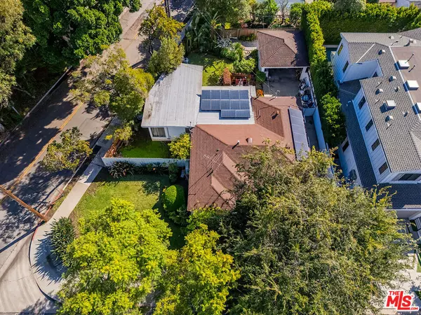 Los Angeles, CA 90049,11332 Chenault ST