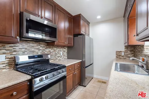 Glendale, CA 91204,200 W Palmer AVE #B