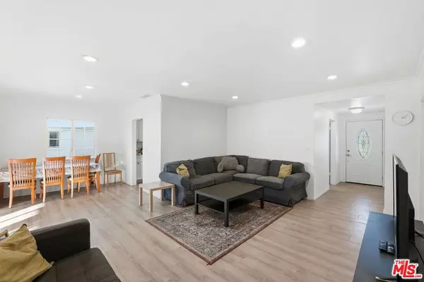 Porter Ranch, CA 91326,10401 Amigo AVE