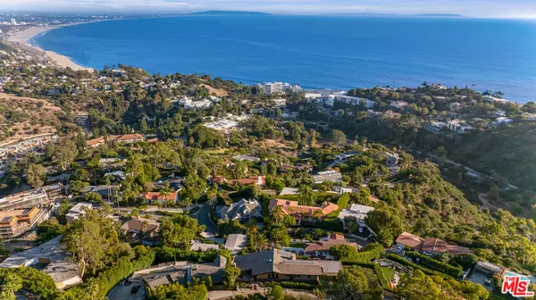 Pacific Palisades, CA 90272,620 Resolauo DR