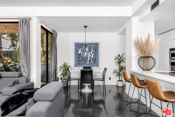 Los Angeles, CA 90046,7250 Franklin AVE #116