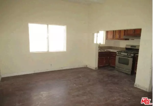 Los Angeles, CA 90011,243 E 29th ST