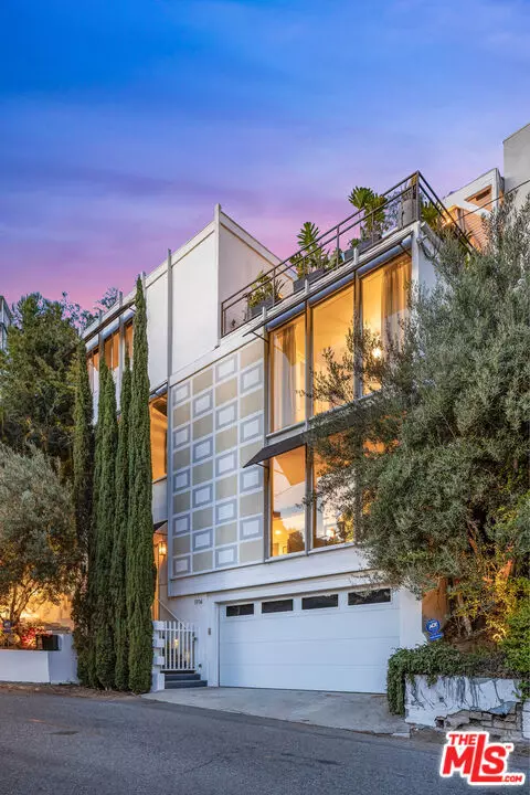 Los Angeles, CA 90069,1714 Sunset Plaza DR