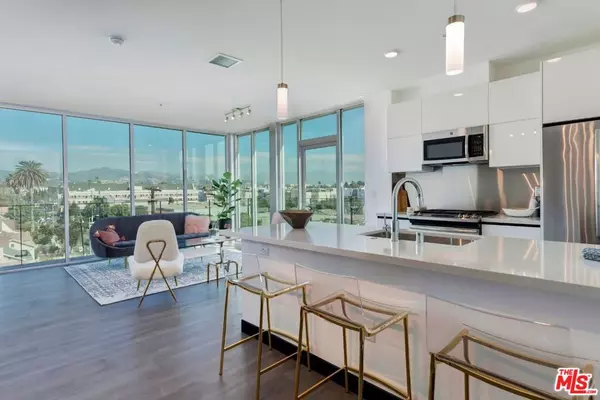 Los Angeles, CA 90004,525 N Wilton PL #PH517