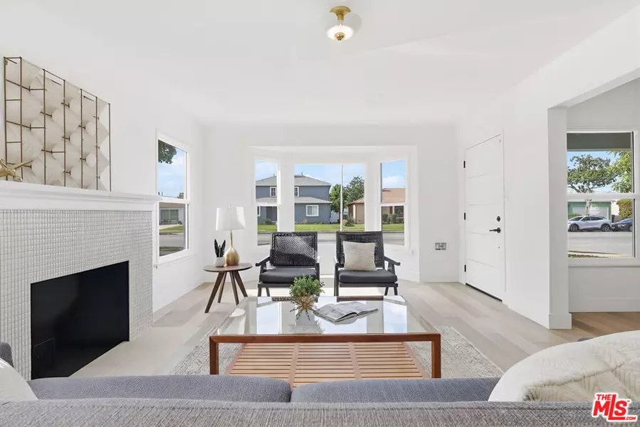 9402 S Van Ness AVE, Los Angeles, CA 90047