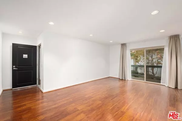 Calabasas, CA 91302,4732 Park Granada #224