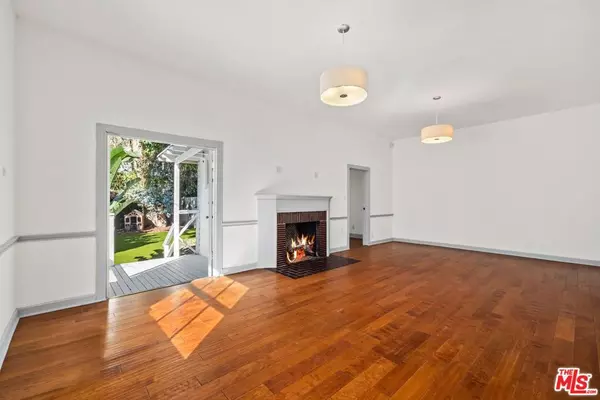 Santa Monica, CA 90405,153 Hollister AVE