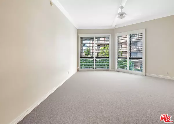 Los Angeles, CA 90049,11808 Dorothy ST #206