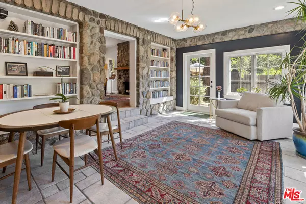 Burbank, CA 91501,840 Country Club DR