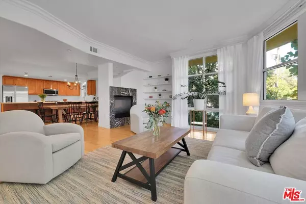 Los Angeles, CA 90025,1601 S Bentley AVE #211