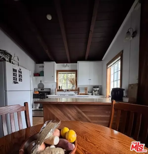 Malibu, CA 90265,22844 Pacific Coast HWY #2