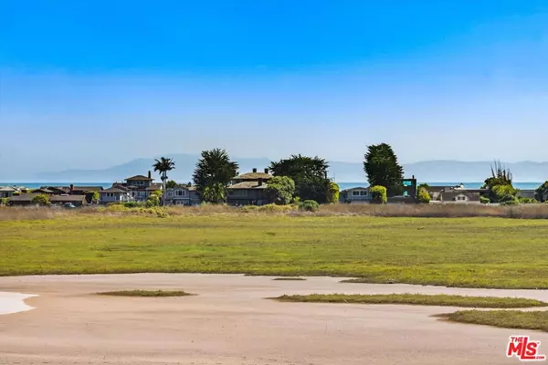 Carpinteria, CA 93013,4297 Carpinteria Ave #8