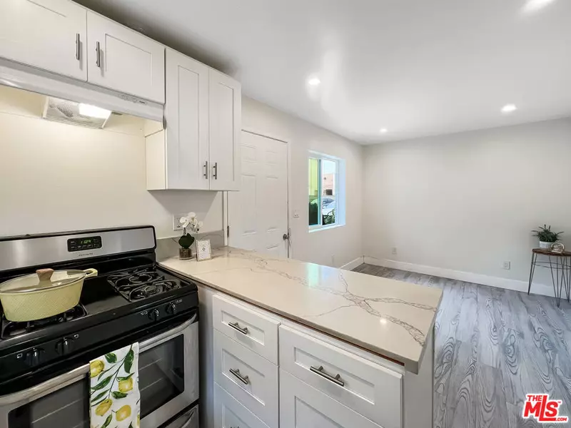 10019 1/2 San Gabriel AVE, South Gate, CA 90280