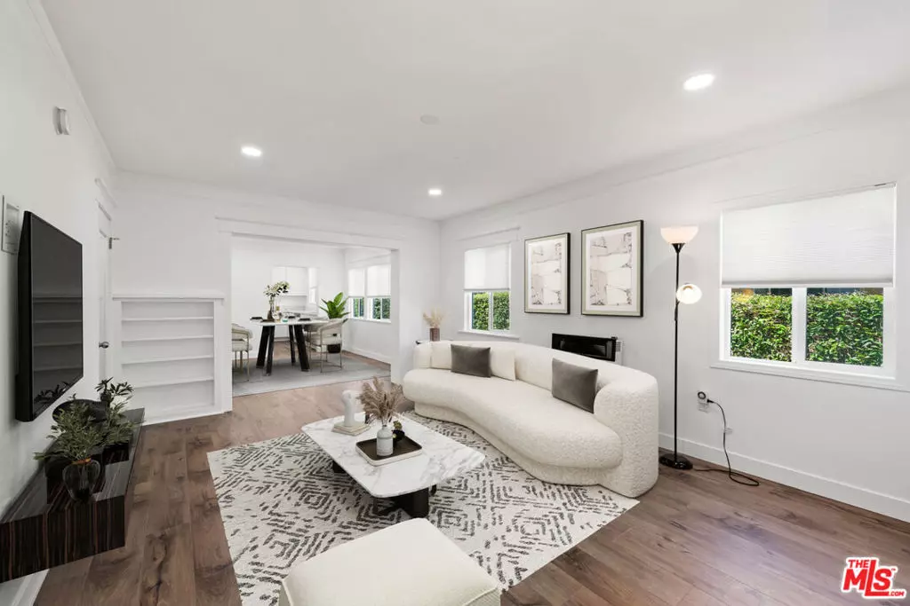 Los Angeles, CA 90019,1215 5th AVE