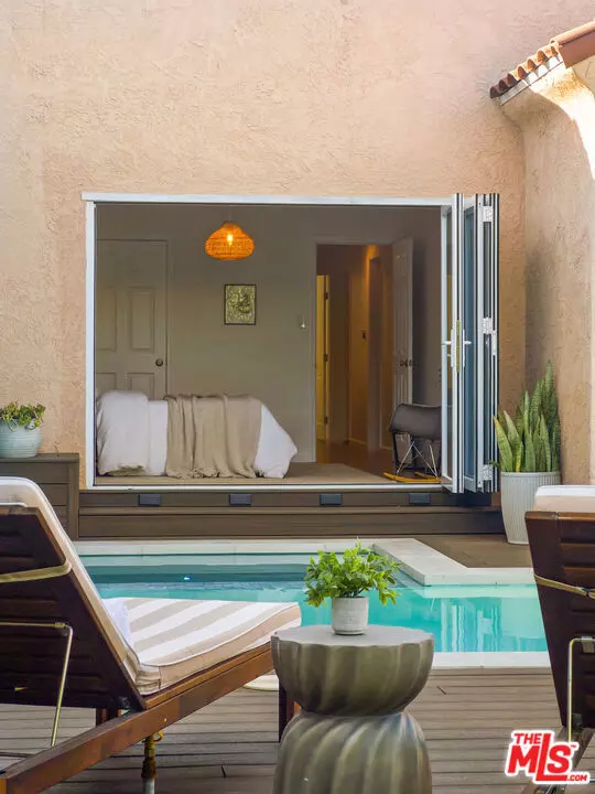 Los Angeles, CA 90062,4427 S Wilton PL