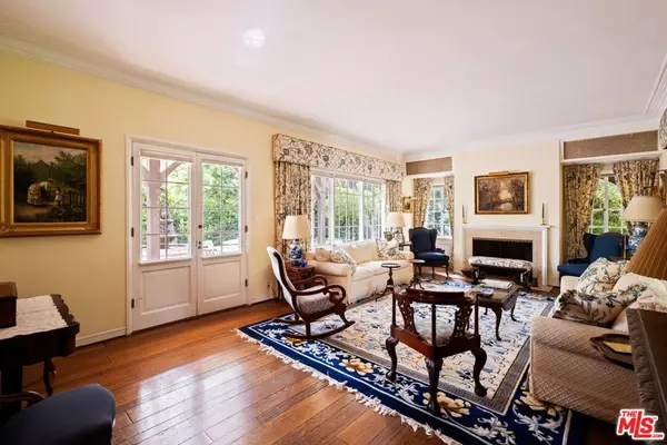 Los Angeles, CA 90049,456 N Bristol AVE