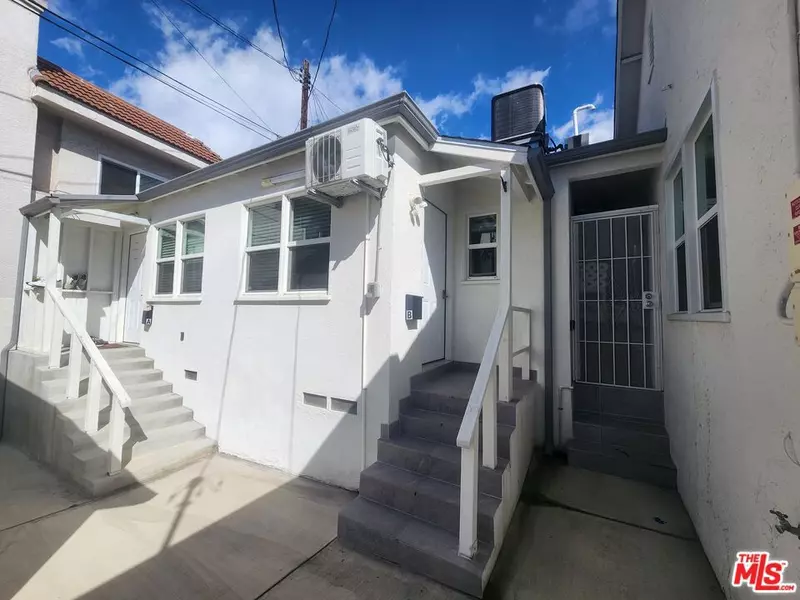 383 Harvey DR #A, Glendale, CA 91206