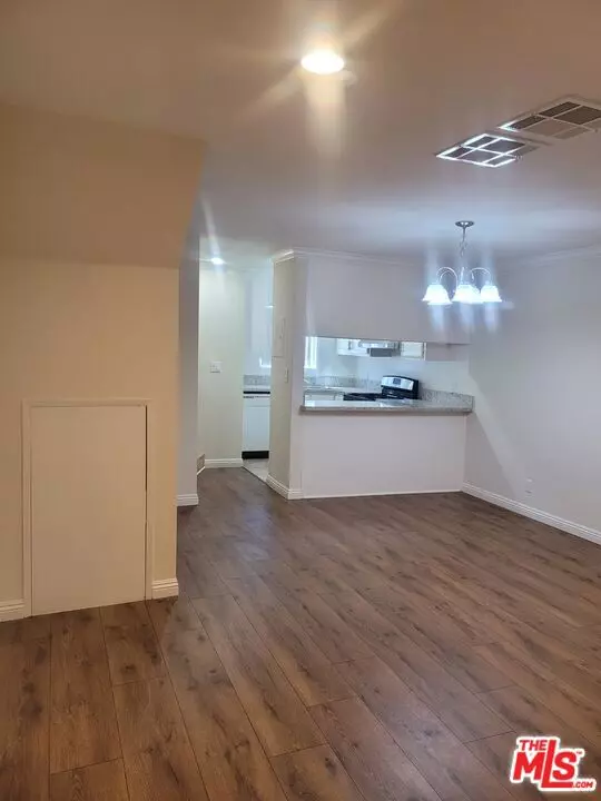 555 W Dryden ST #2, Glendale, CA 91202