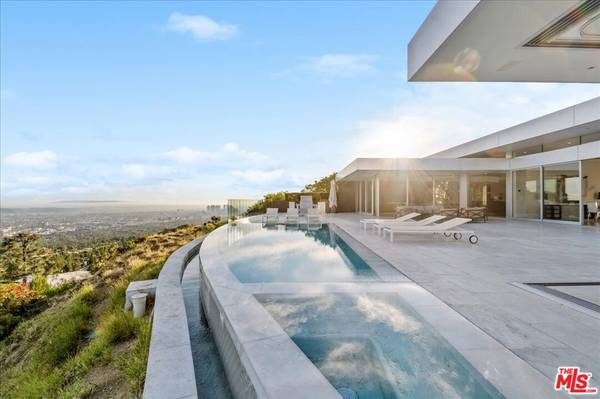 Beverly Hills, CA 90210,1620 Carla