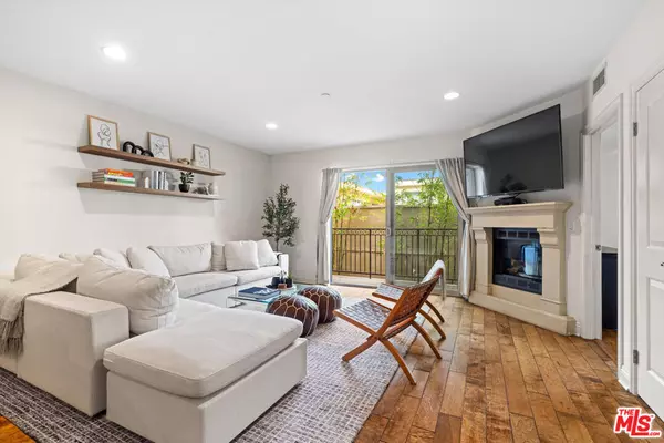 Playa Del Rey, CA 90293,8238 W Manchester AVE #204