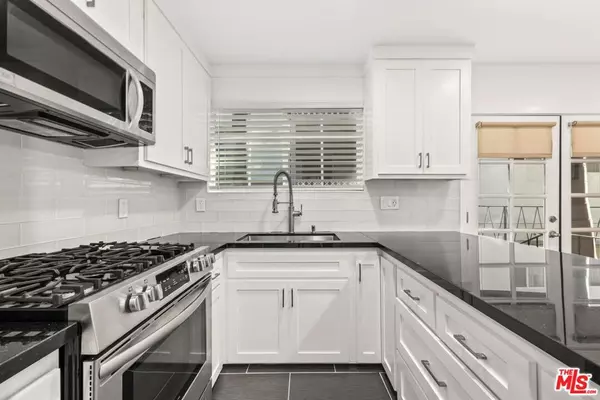 Santa Monica, CA 90403,927 Euclid ST #A