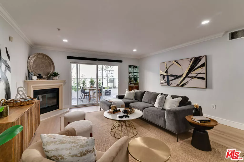 Los Angeles, CA 90025,1878 Greenfield AVE #104