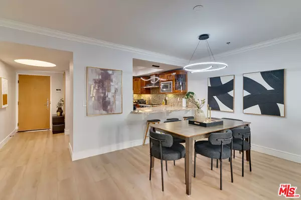 Los Angeles, CA 90025,1878 Greenfield AVE #104