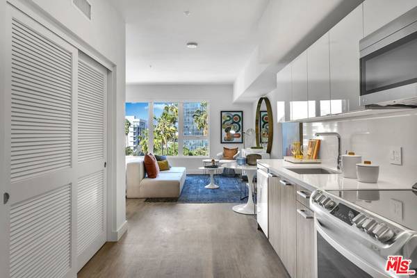 Los Angeles, CA 90005,2801 Sunset PL #2213