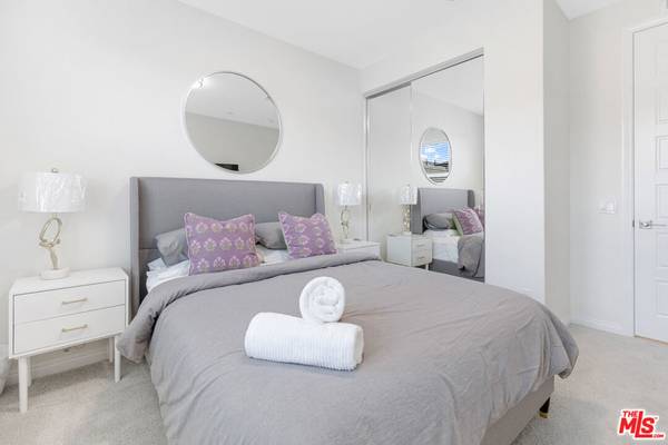 Inglewood, CA 90301,768 Daniel Freeman CIR