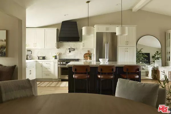 Oceanside, CA 92057,358 Via Metates