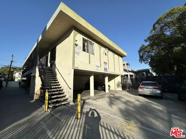 Los Angeles, CA 90037,869 W 41st ST