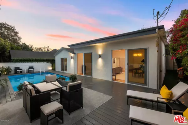 Los Angeles, CA 90049,11314 Gladwin ST