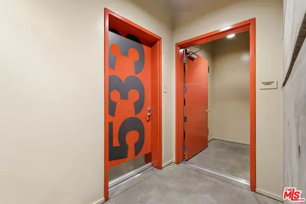 Los Angeles, CA 90013,530 S Hewitt ST #533