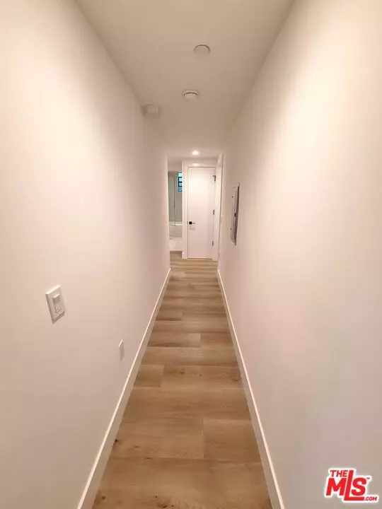 Los Angeles, CA 90048,8326 Blackburn AVE #304