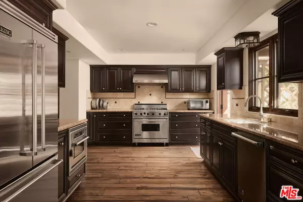 Santa Monica, CA 90403,908 17th ST #8