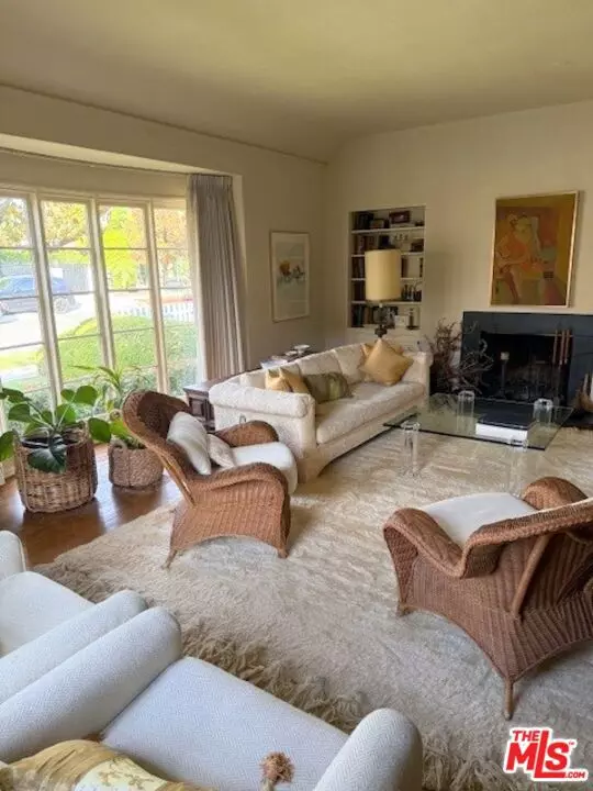 Beverly Hills, CA 90211,168 N Wetherly DR