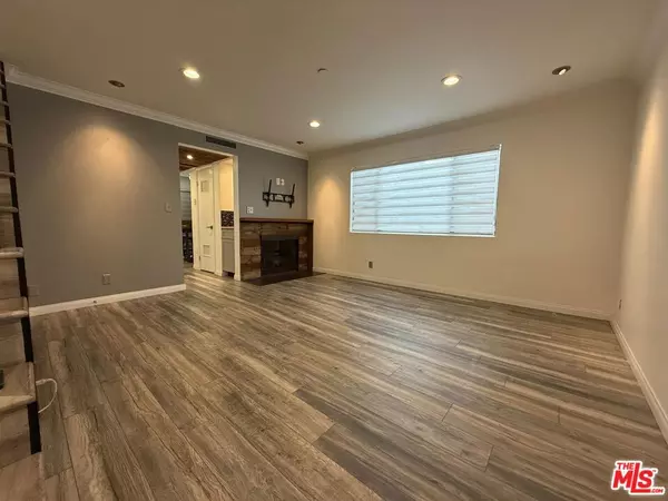 Glendale, CA 91201,1043 Thompson AVE #11