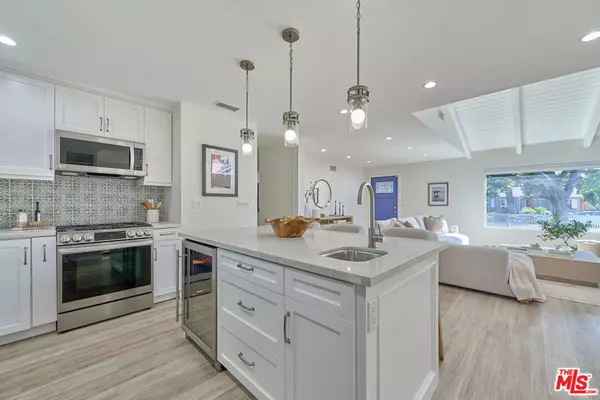 Burbank, CA 91505,4211 W Woodland AVE