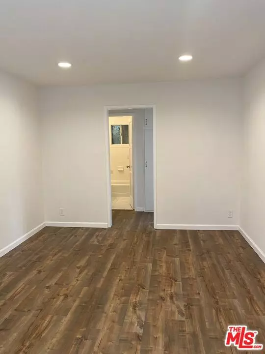 Los Angeles, CA 90025,10438 Santa Monica BLVD #8