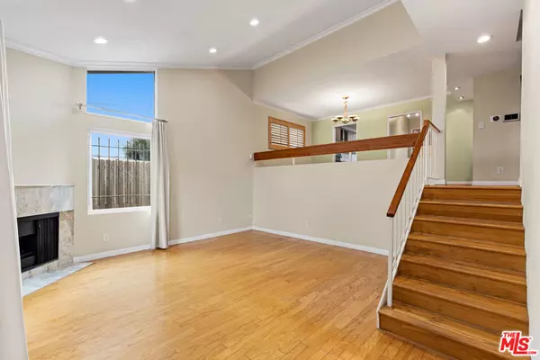 Sherman Oaks, CA 91403,15137 Magnolia BLVD #A