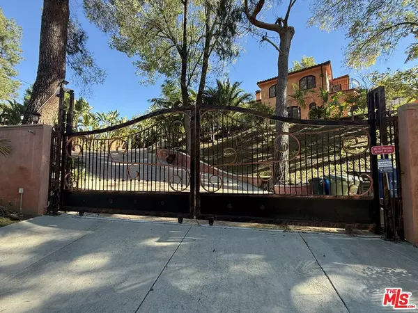 4536 Vanalden AVE, Tarzana, CA 91356